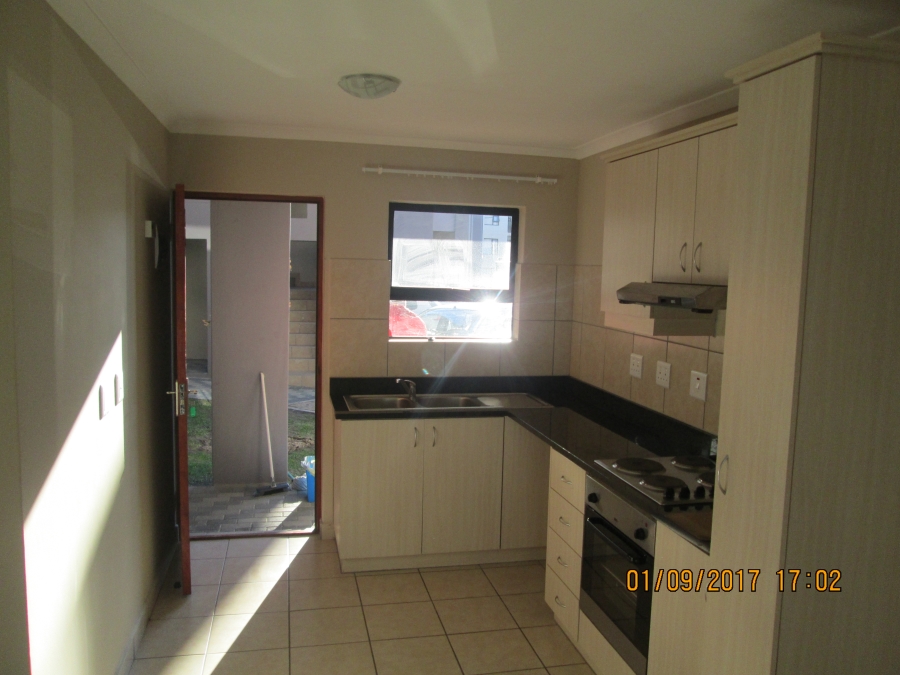 To Let 2 Bedroom Property for Rent in Burgundy Estate Western Cape